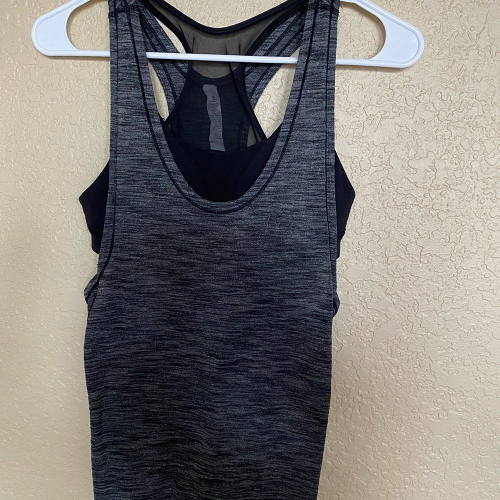 Lululemon tank size 4
